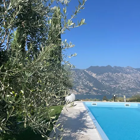 Fuzzys - Un Antico Casale Ristrutturato Villa Malcesine
