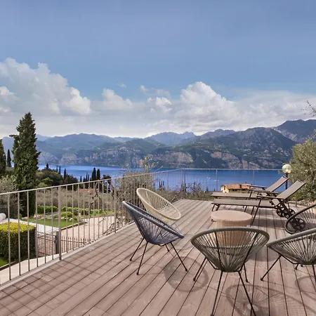 Fuzzys - Un Antico Casale Ristrutturato